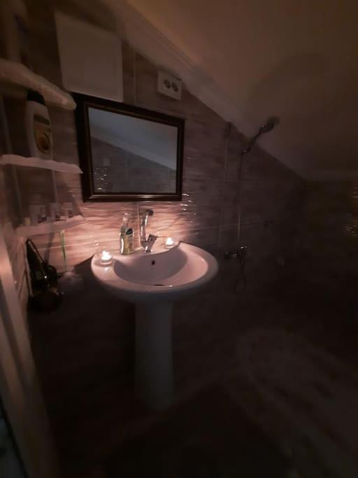 Appartement Deniz Manzarasi, Marti Sesleri Esliginde Istambul Extérieur photo